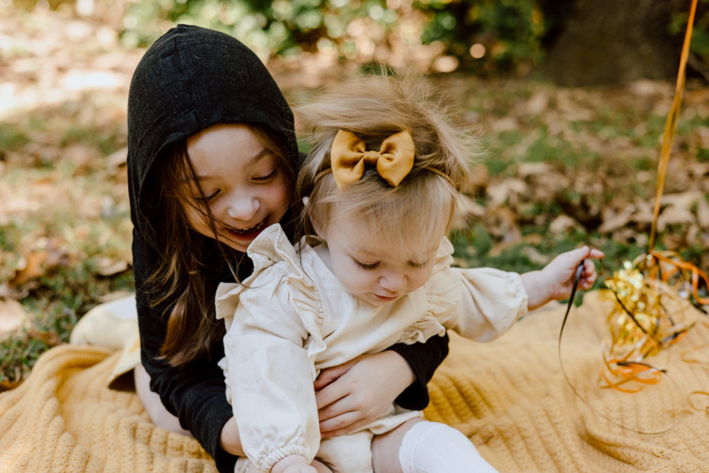 siblings included in baby milestone session in Powhatan Va