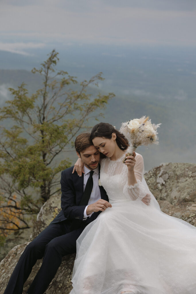 How to elope at Ravens Roost Overlook