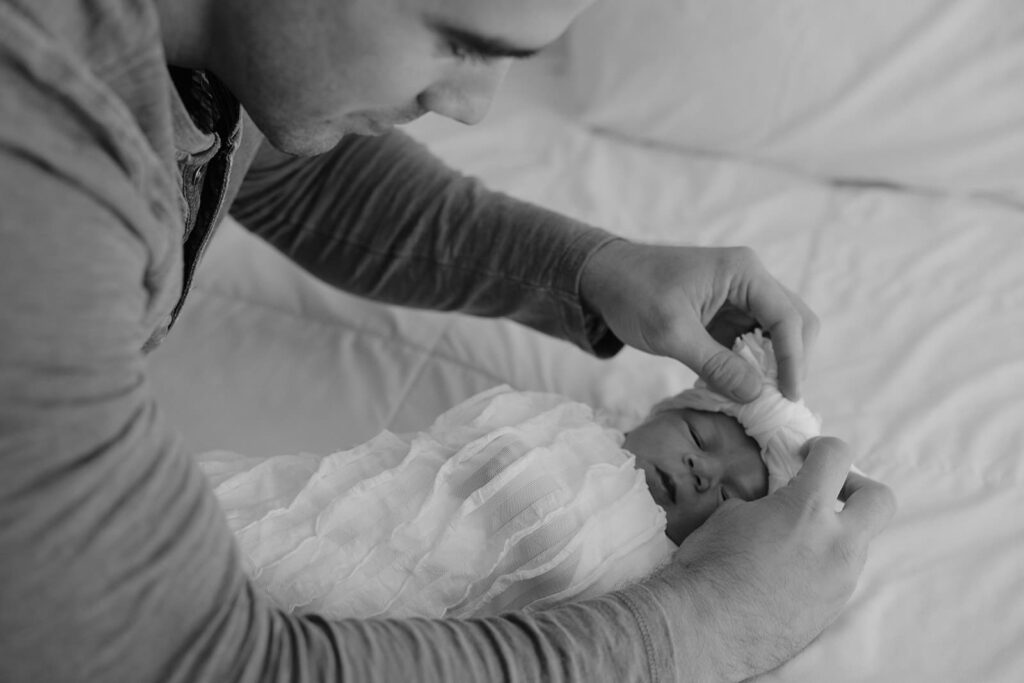 How to choose a newborn photographer