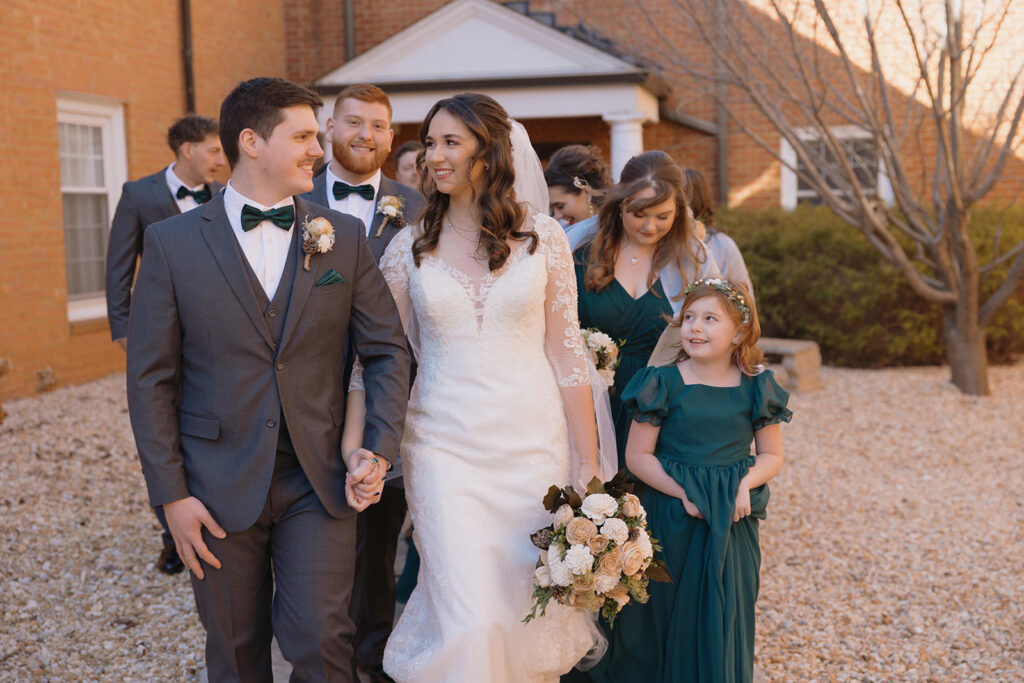 Cozy winter wedding in VA